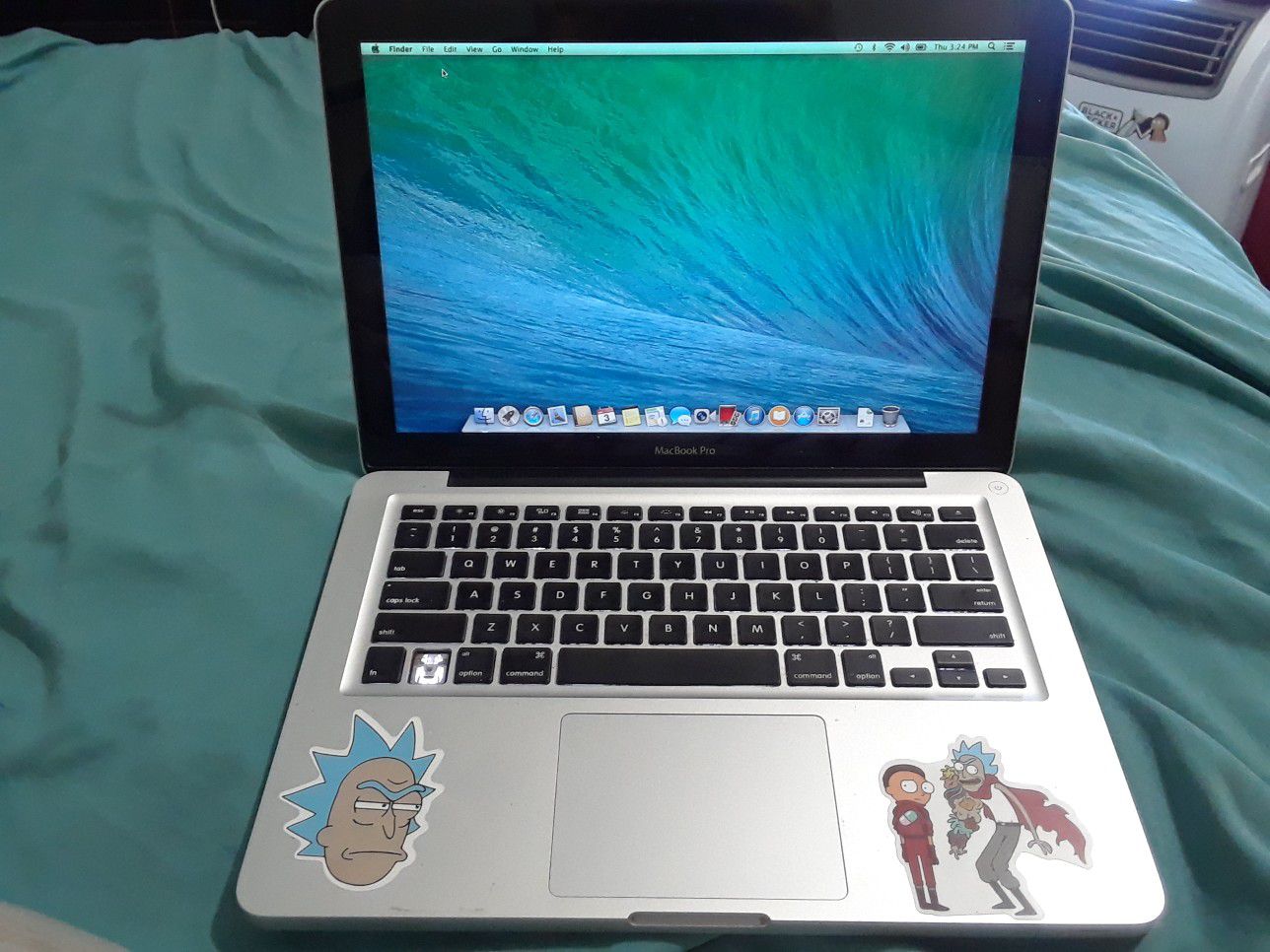 Apple MacBook Pro 2012 (Upgraded Ram and Hard Drive)