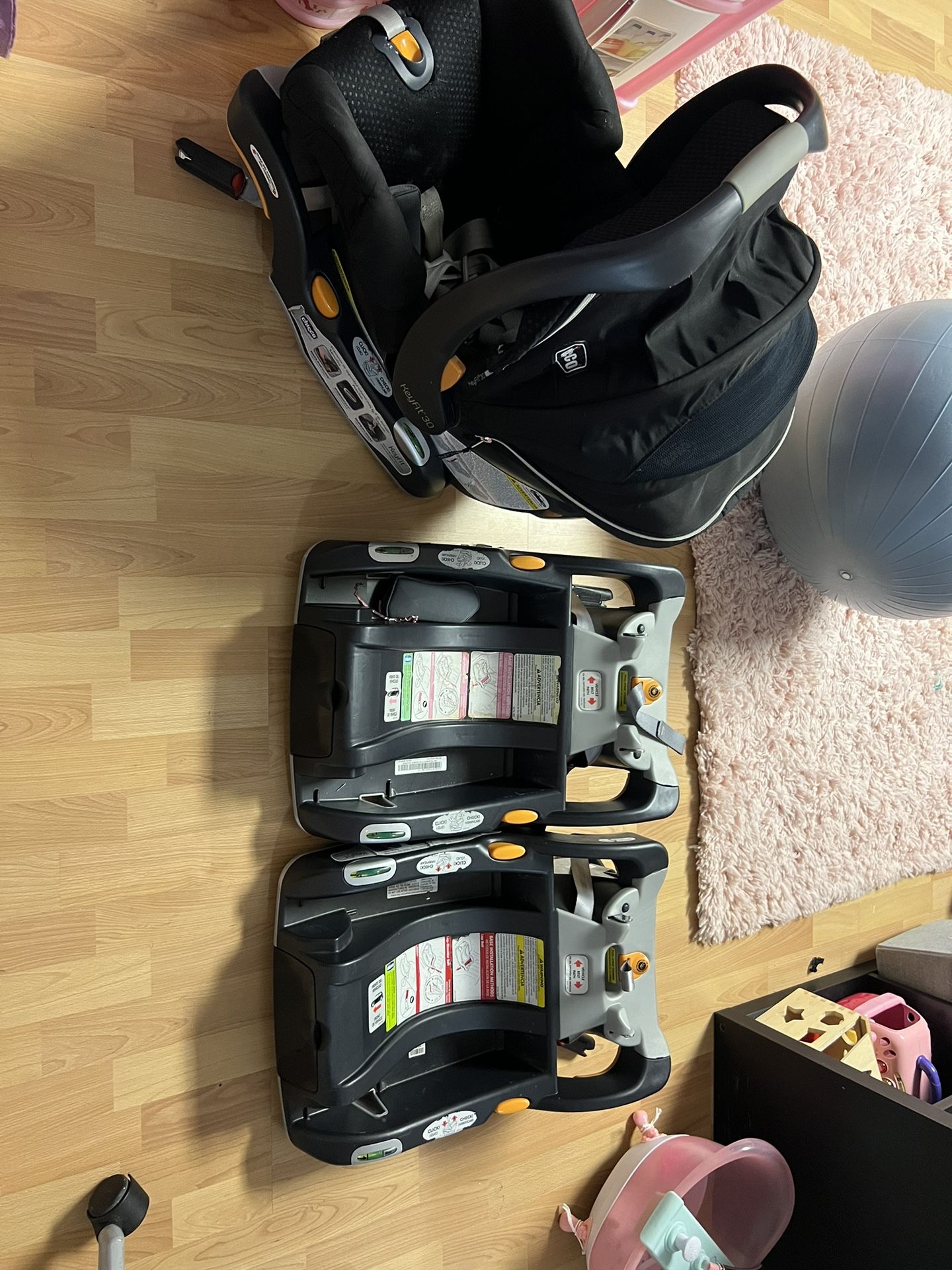 Chicco Car seat Base for Sale in Newnan, GA OfferUp