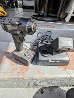 Snap On 3/8 Impact Wrench Kit