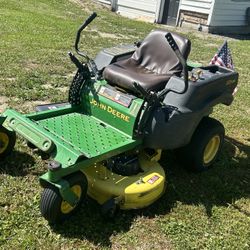 John Deere Z225 Mower
