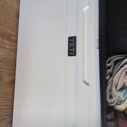 Yeti 250-Tundra Ice Chest