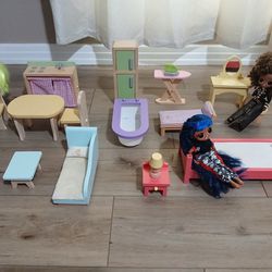 Dolls With Furniture 