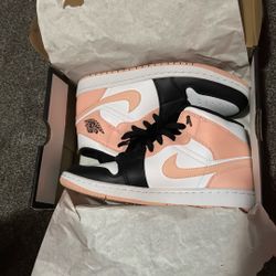 jordan 1 mid arctic orange