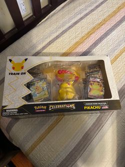 Pokémon 25th Celebrations Vmax Pikachu Premium Figure Box