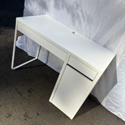 IKEA Desk - Clean