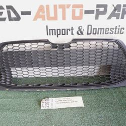 2020 - 2021 - 2022 TOYOTA COROLLA LE XLE L FRONT LOWER BUMPER GRILLE OEM AY29679