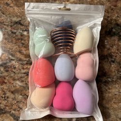 Brand New Set of 9 Makeup Sponges and Metal Sponge Holder