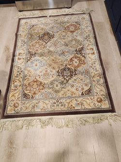 VERY GOOD CONDITION LONG ORIENTAL RUNNER.