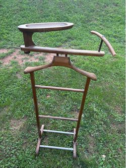 Vintage mid- century men’s valet.