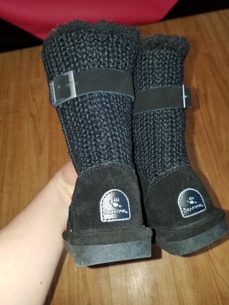 Bearpaw winter boots for girl size 13