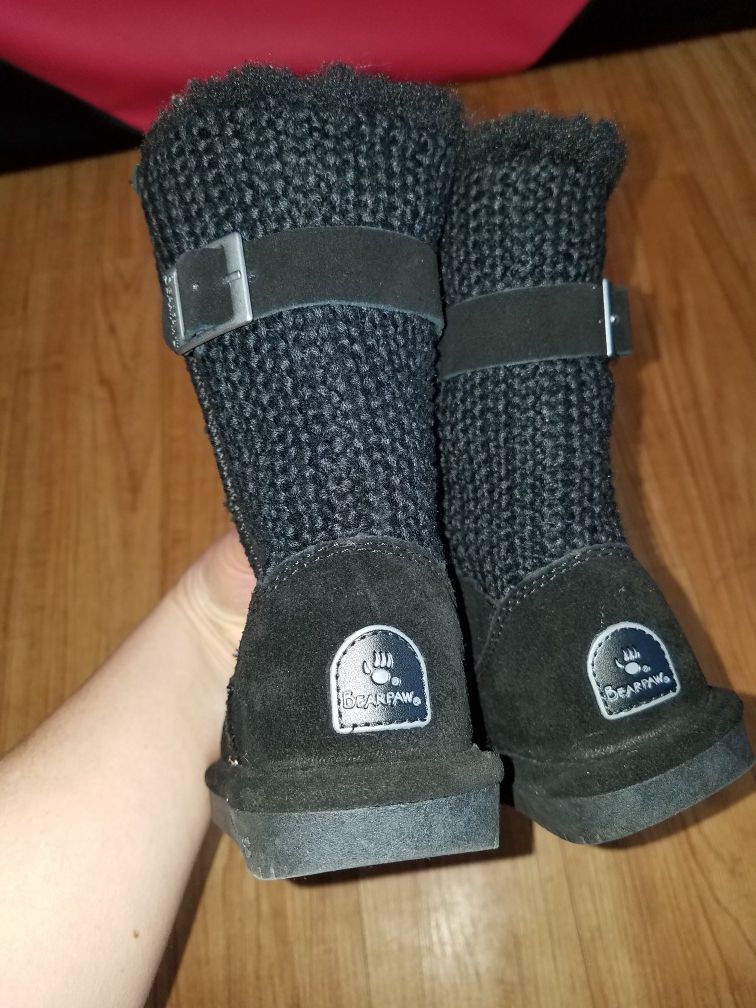 Bearpaw winter boots for girl size 13