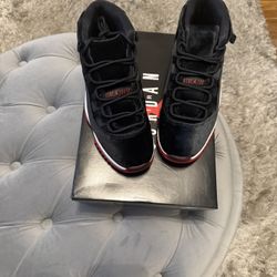 Jordan 11 Retro- Bred Velvet (Women’s 8.5)