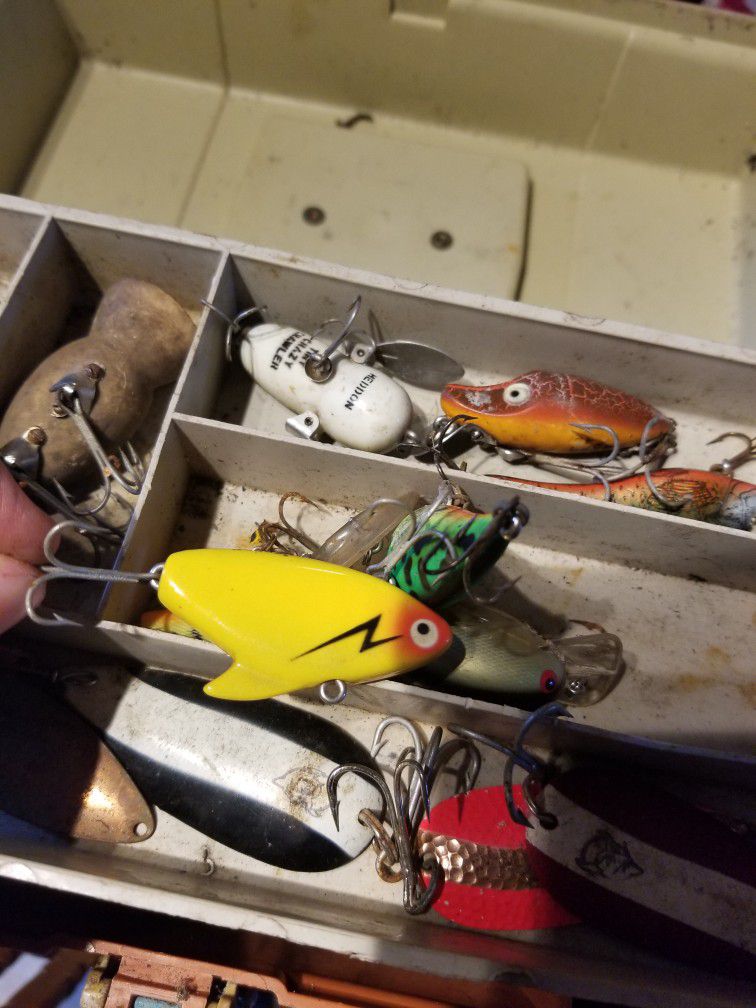 Tackle Box Full Of Vintage Lures