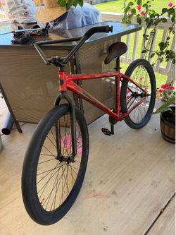 C red earl Throne goon 29er bike (NO TRADES OR PART OUT)