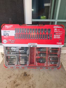 Milwaukee 1/2" Deep Impact Socket Set with packout 31 piece Metric and Standard brand new factory sealed Hablo español