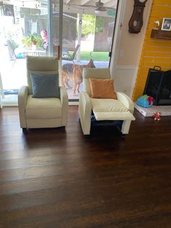 Free 2 reclining living room chairs