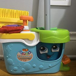 Leap Frog Clean Sweep Set