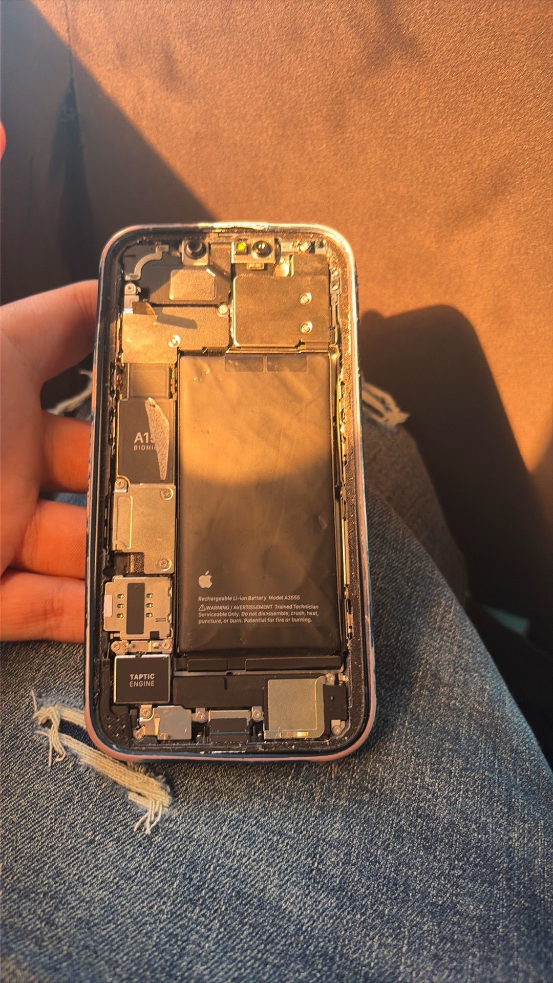 i phone 13 [selling for parts}