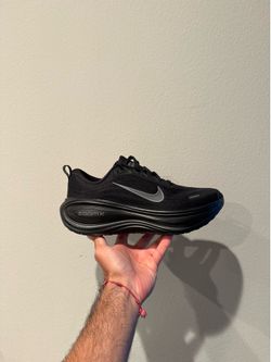 Men Size 9 - Nike Vomero Plus - NEW