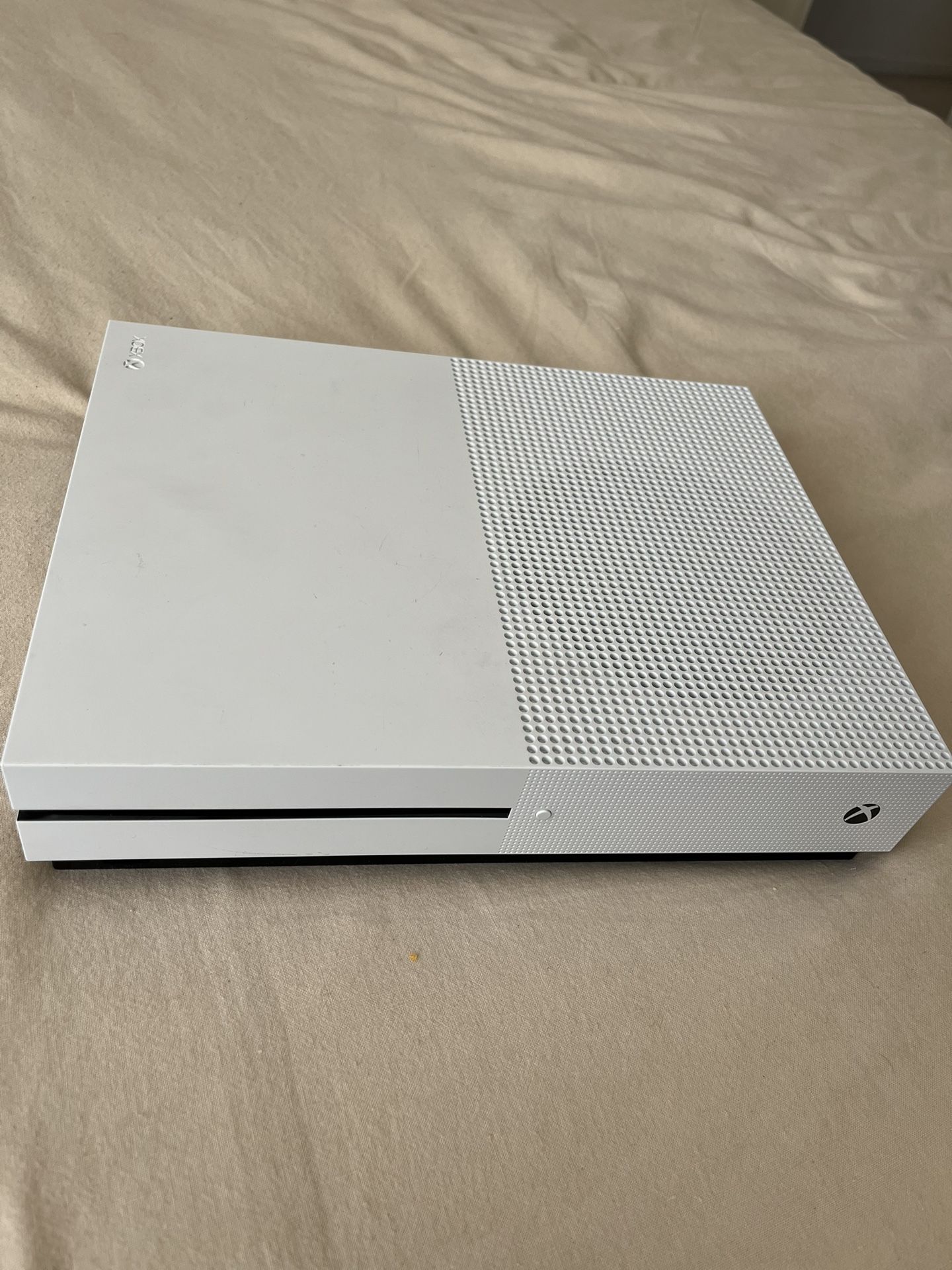 Xbox One S With Power Cable And HDMI cable Included