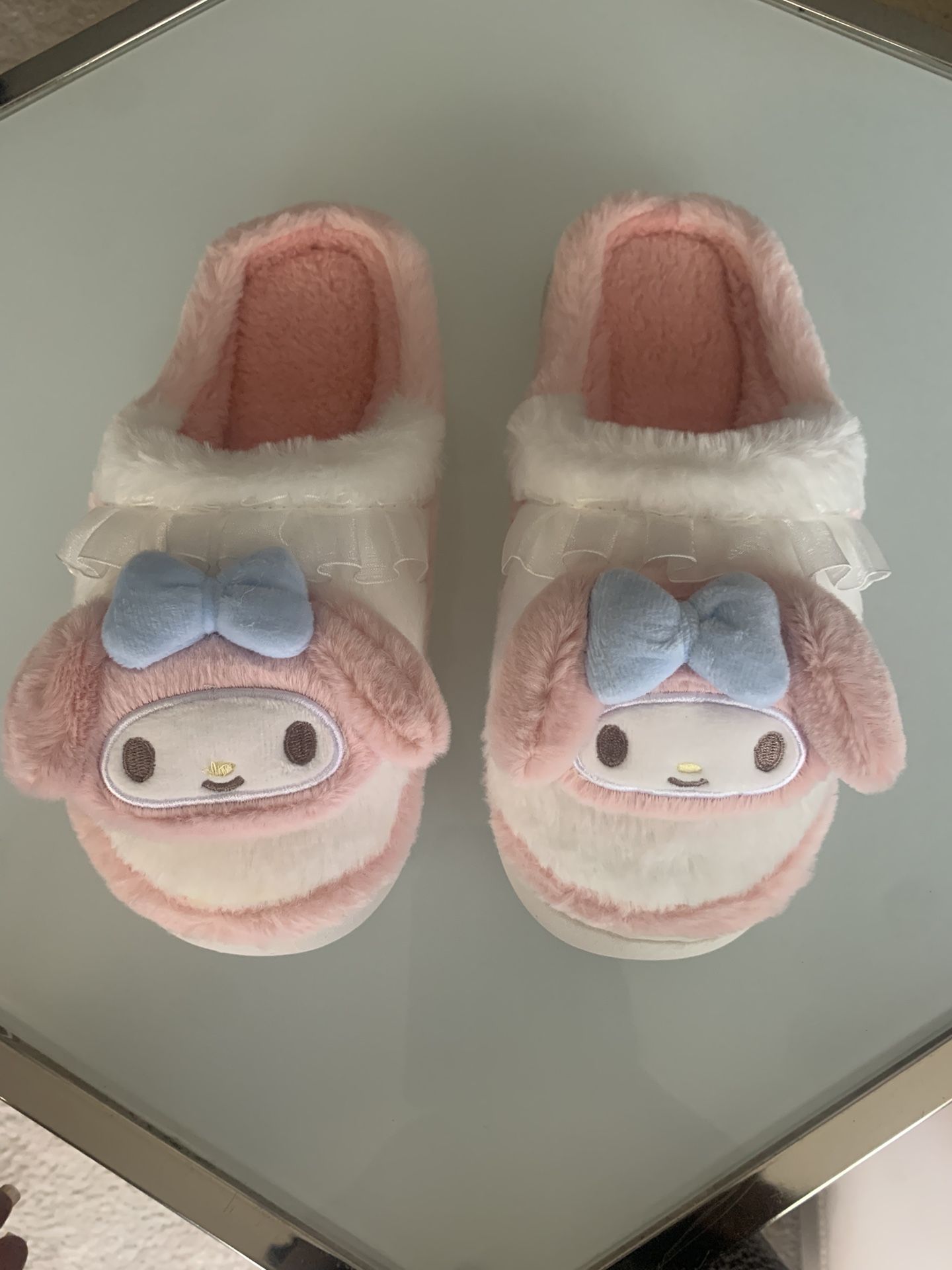Slippers In Size 5-6