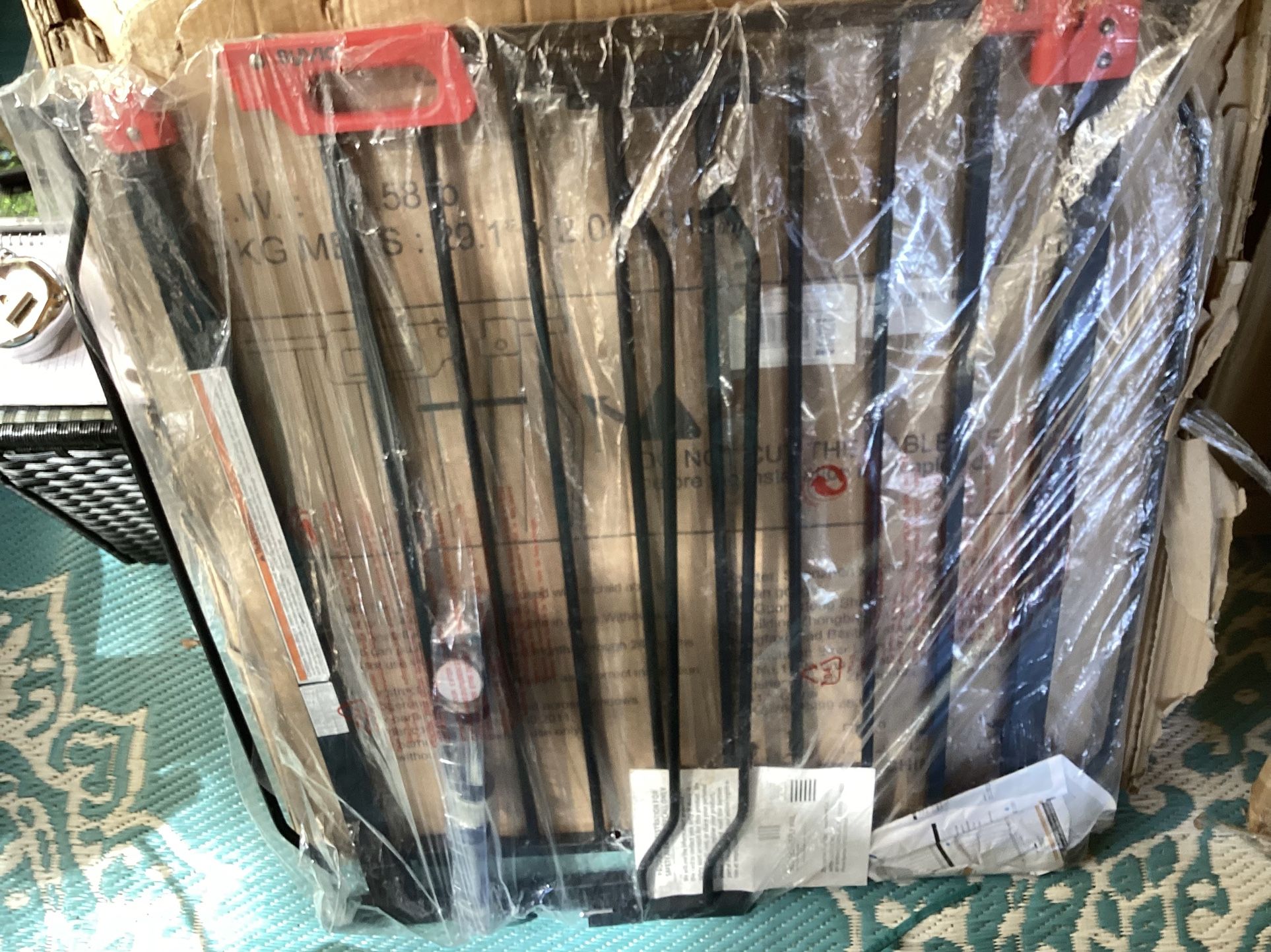 Baby Pet Gate Black 29” -31” wide, 30” H Pressure Mount Syl Never Set Up