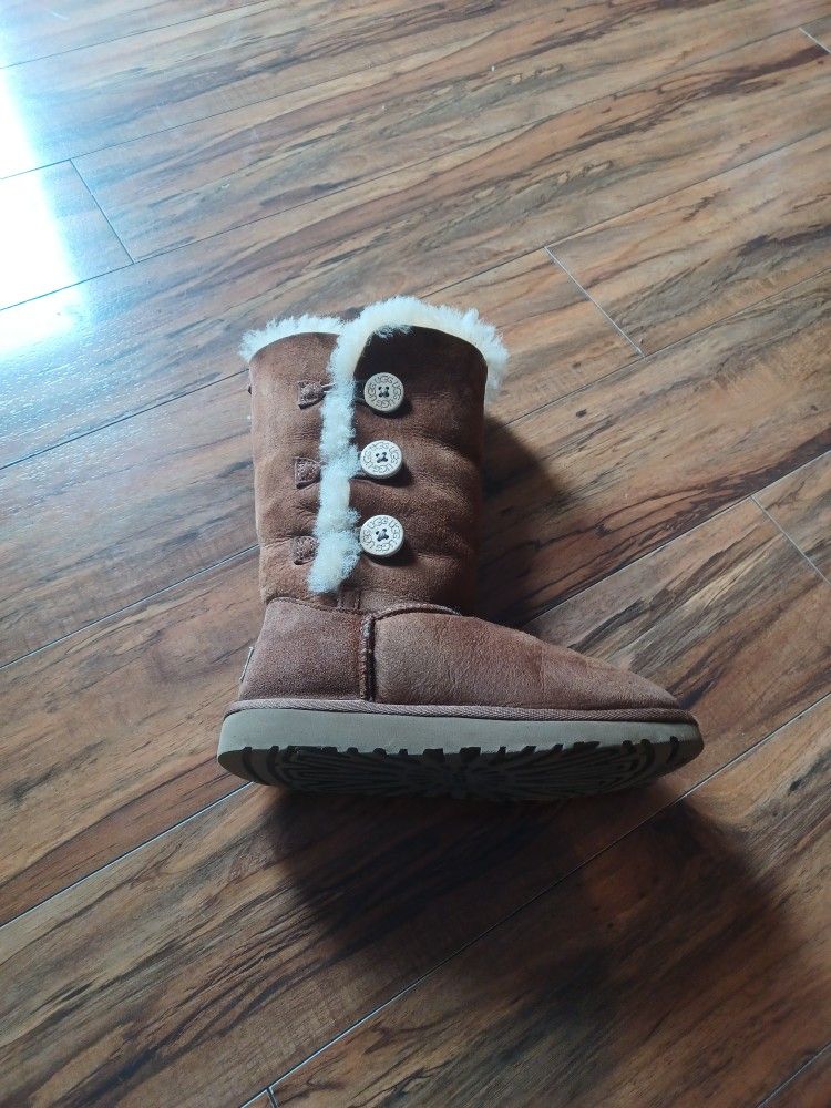 Uggs/boots