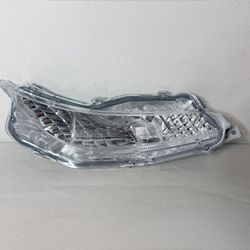 2015-2017 TOYOTA CAMRY  RH PASSENGER  PARK LAMP/TURN SIGNAL AFT TYC DEPO