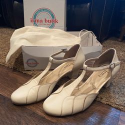 Irma Butik NEW Off White Leather Retro Dancing Pumps 7.5 