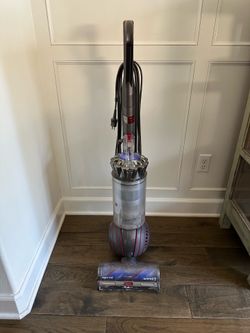 Dyson Ball Animal 3 Bagless Pet Upright Vacuum Cleaner.