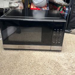 Black and Decker 1000W Microwave