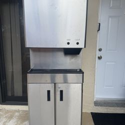 Ice Machine 