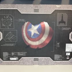 CAPTAIN AMERICA BATTLE DAMAGED SHIELD - Limited Edition D23  1500 NIB #2