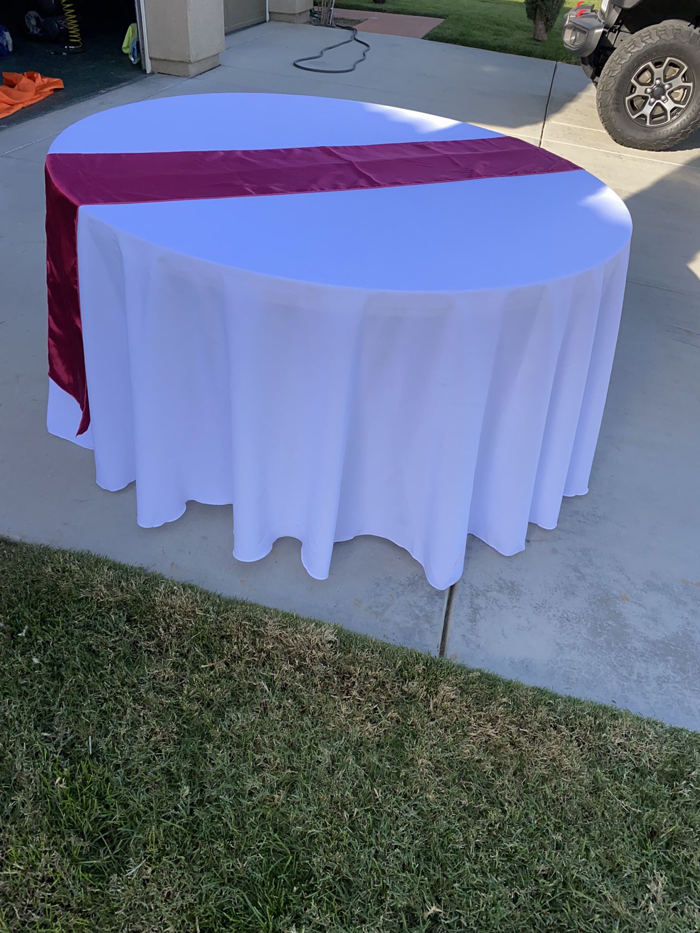 Round Tablecloth / Mantel Redondos  For Sale 