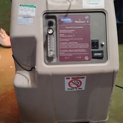 Home Breathing Machine With Oxygn Tanks 
