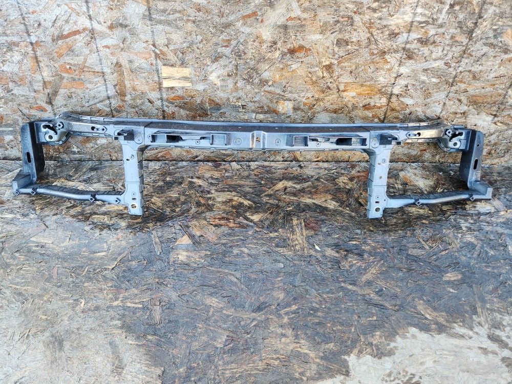 2011-2023 CHRYSLER 300 FRONT RADIATOR SUPPORT