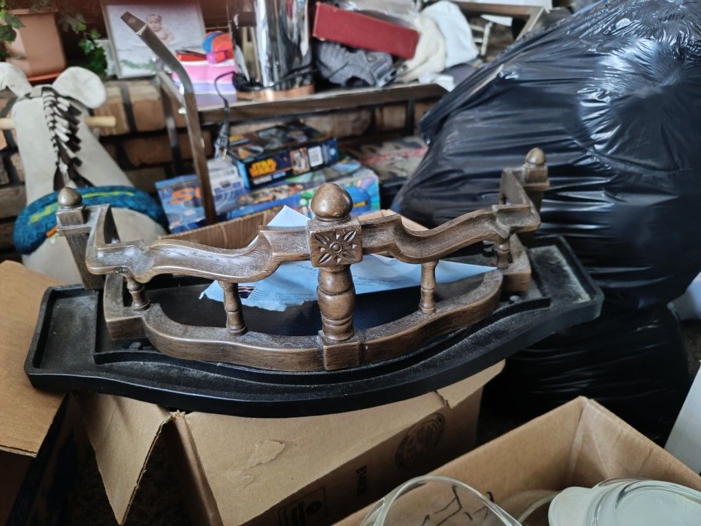 Art Deco Wall Holder 