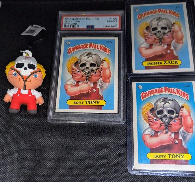 1986 GPK Garbage Pail Kids BONY TONY #132A Graded PSA 8 - With Keychain And Set