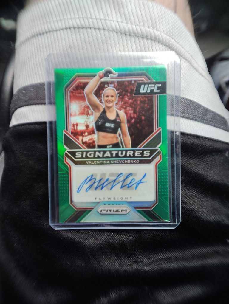 Valentina Shevchenko AUTOGRAPH