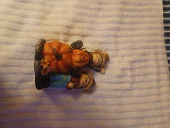 Pumpkin Ceramic Stands Up