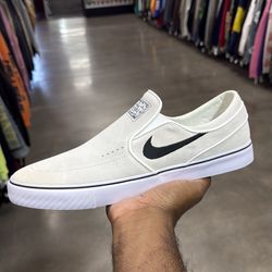 Brand new Nike Sb Janoski white Sz12