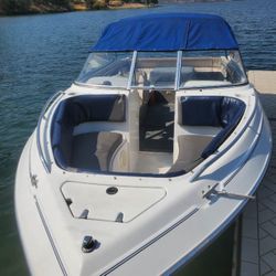 1993 Four Winns  210 Horizon Boat