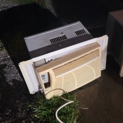 Air Conditioners $50 Each ((THEY WORK))