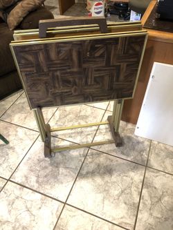 Vintage Set Of 4 Snack Tables With Stand