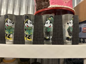 New 2sets Disney Mickey & Minnie Mouse glassware $10 both “27ave and Osborn “