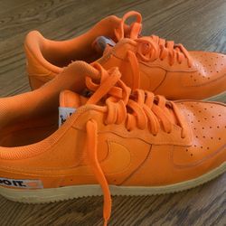NIKE AIR SHOES