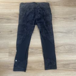 Lululemon Athletica Women’s Camo Leggings 