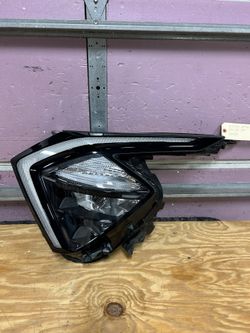 22-23 KIA Sportage Left Side LED Headlight OEM 