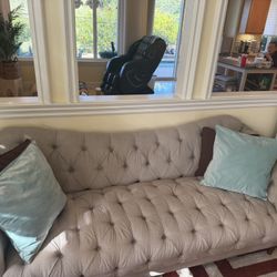 Like New Beautiful Couch 