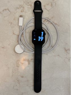 Apple Watch Series 9 45mm GPS Midnight Aluminum Good Condition